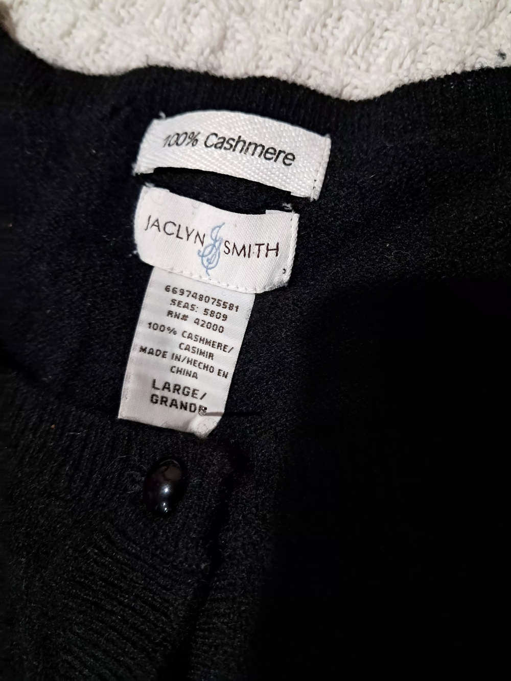Jaclyn Smith 100% Cashmere Black Button-Down Cardigan Sweater Large - Picture 3 of 7